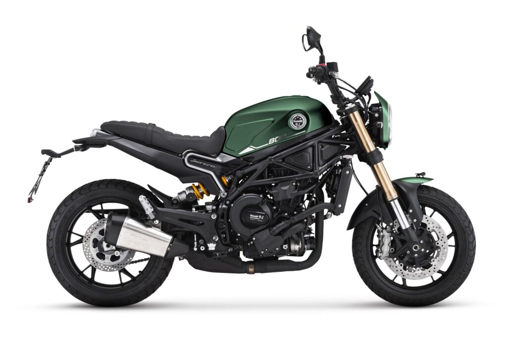 Benelli Leoncino 800 vert